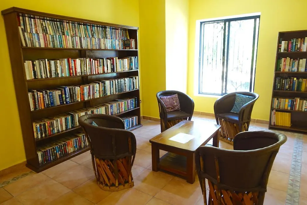 Bed & Breakfast Hotel Aries Y Libra Merida