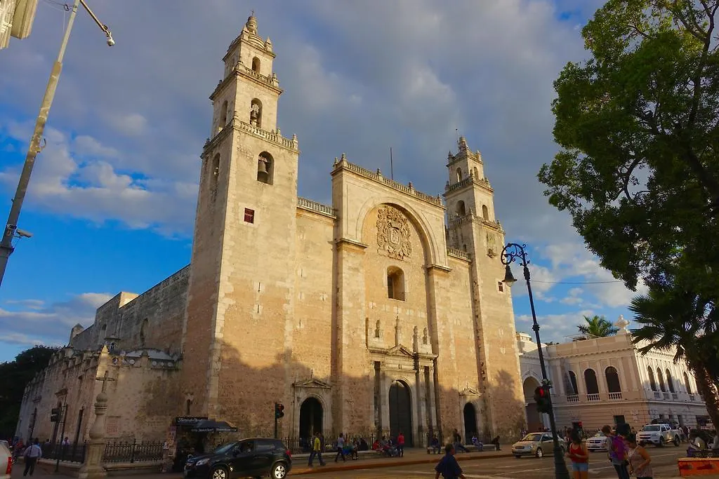 Hotel Aries Y Libra Merida Mexico